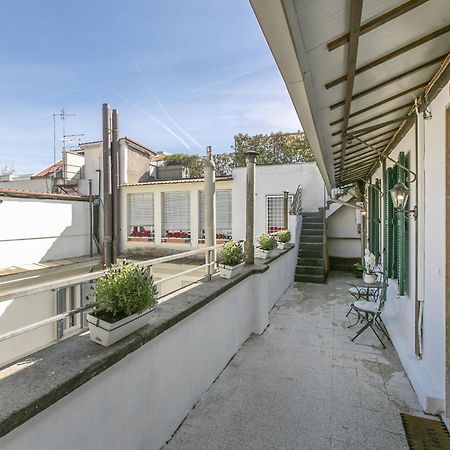 Attico Nel Cuore Di Roma Con Box Privato Per Auto Extérieur photo