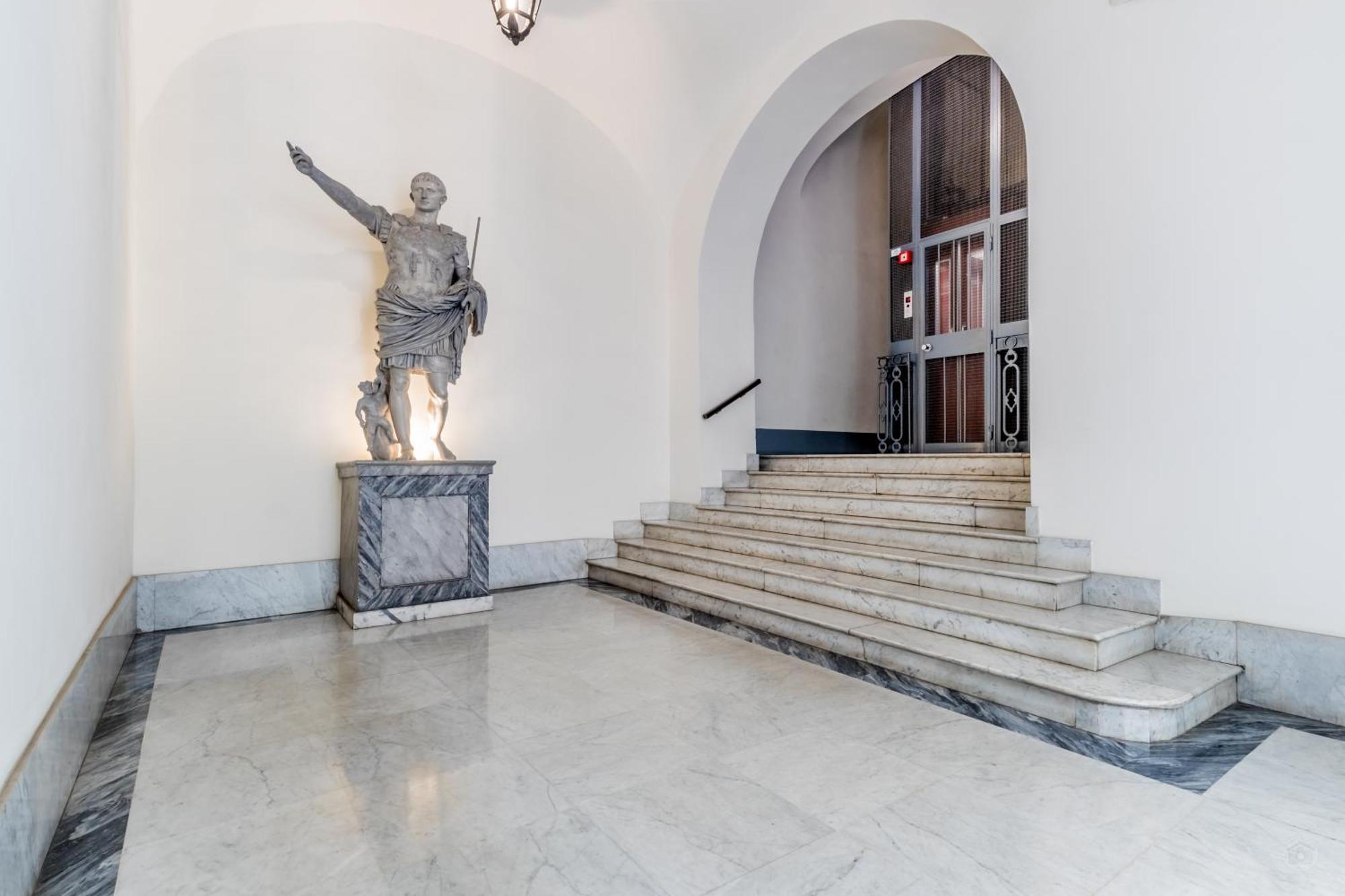 Attico Nel Cuore Di Roma Con Box Privato Per Auto Extérieur photo