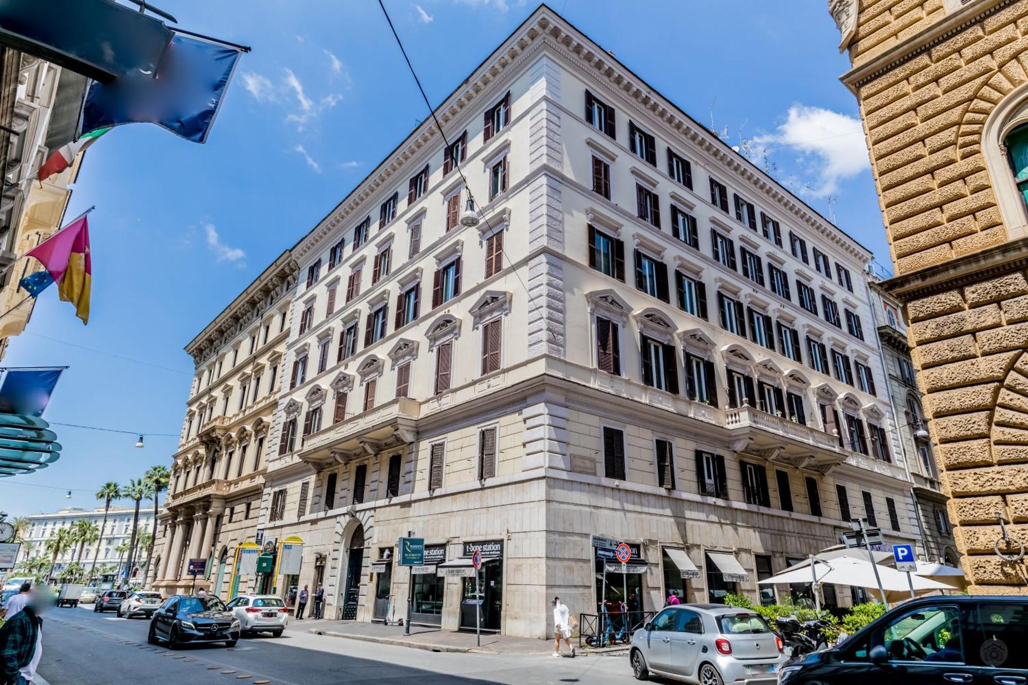 Attico Nel Cuore Di Roma Con Box Privato Per Auto Extérieur photo